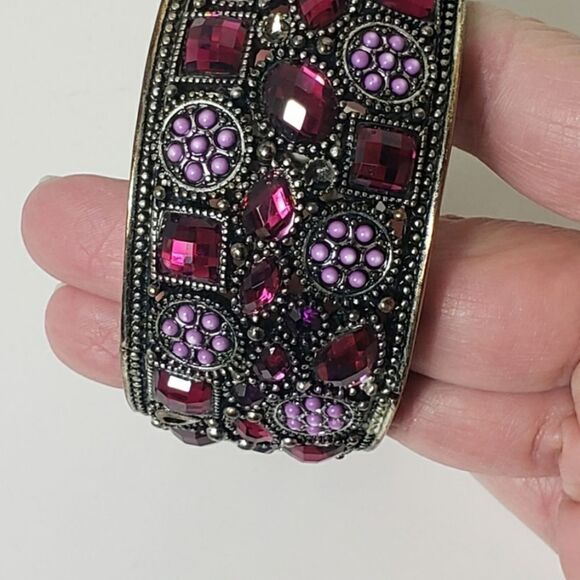YUHONG Hinged Metal Jeweled Embellished Cuff Bracelet Purple - Picture 4 of 8